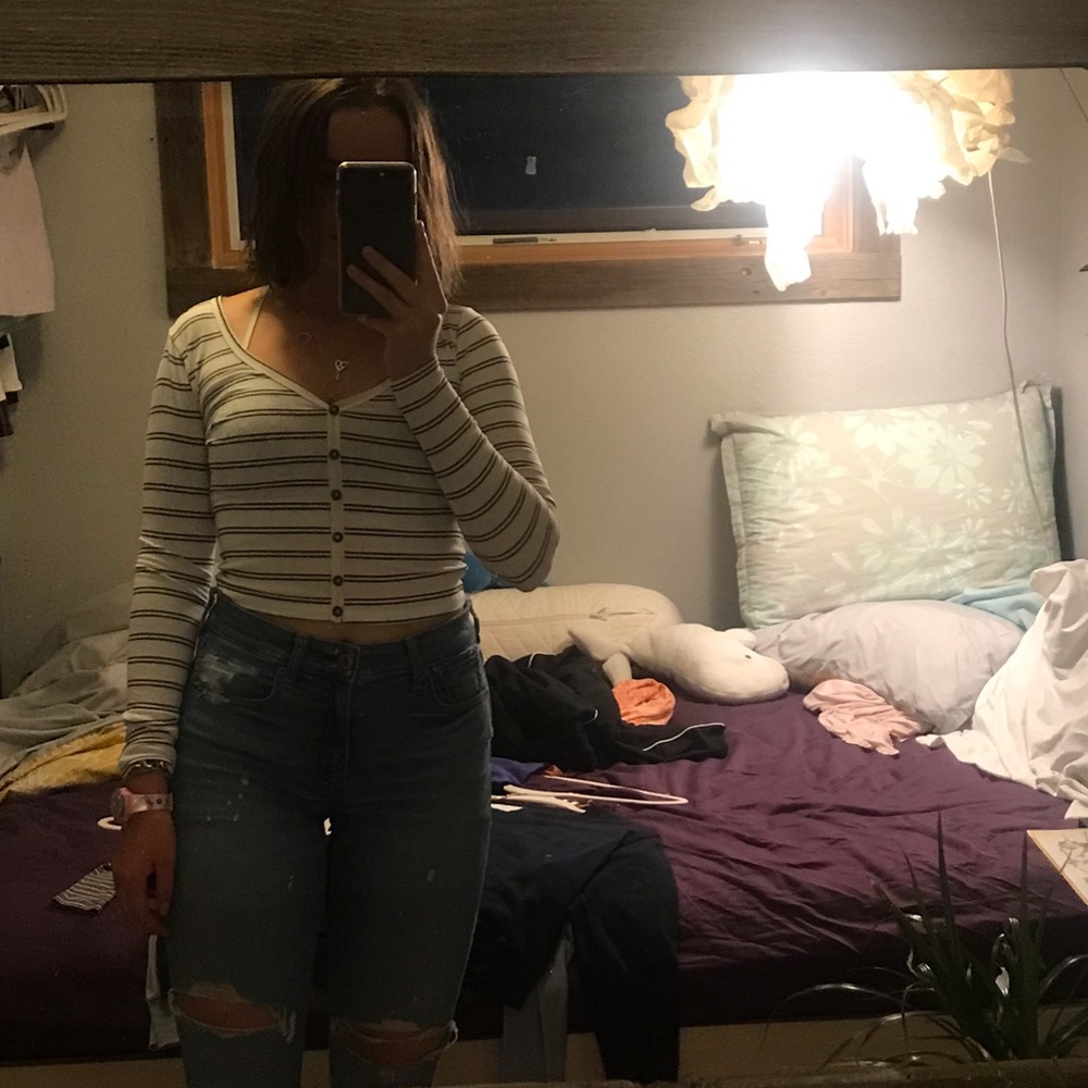 Cropped striped log sleeve